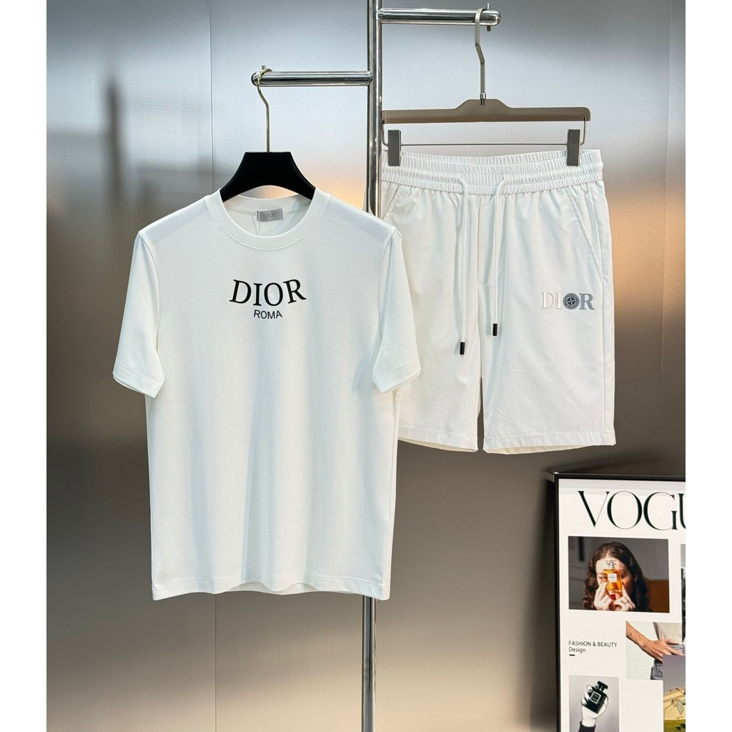 DIOR/DIOR/2026 สไตล์ใหม่ผู้ชายผู้หญิงสไตล์คอกลมแขนสั้นสไตล์ตะวันตกรอบคอด้านในMatchของแท้ไหล่สบายๆขนา