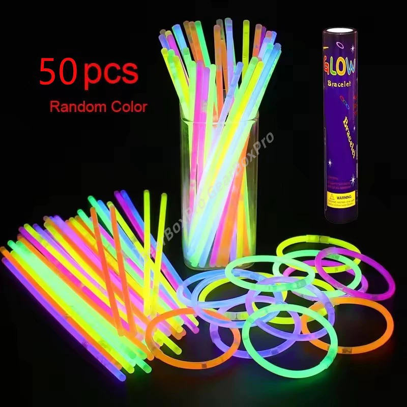 แท่งไฟเรืองแสง แท่งเรืองแสง พร้อมขั้วต่อ หลายสี งอได้ 50ชิ้น อุปกรณ์วันหยุด กำไลเรืองแสง สําหรับงานปาร์ตี้โปรดปรานตกแต่ง