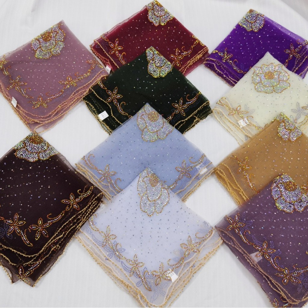 Rose Hot Diamond Square ผ้าพันคอสุภาพสตรีผ้าพันคอผ้าไหม Shining Sparkling ผ้าพันคอ Xinjiang Urumqi K