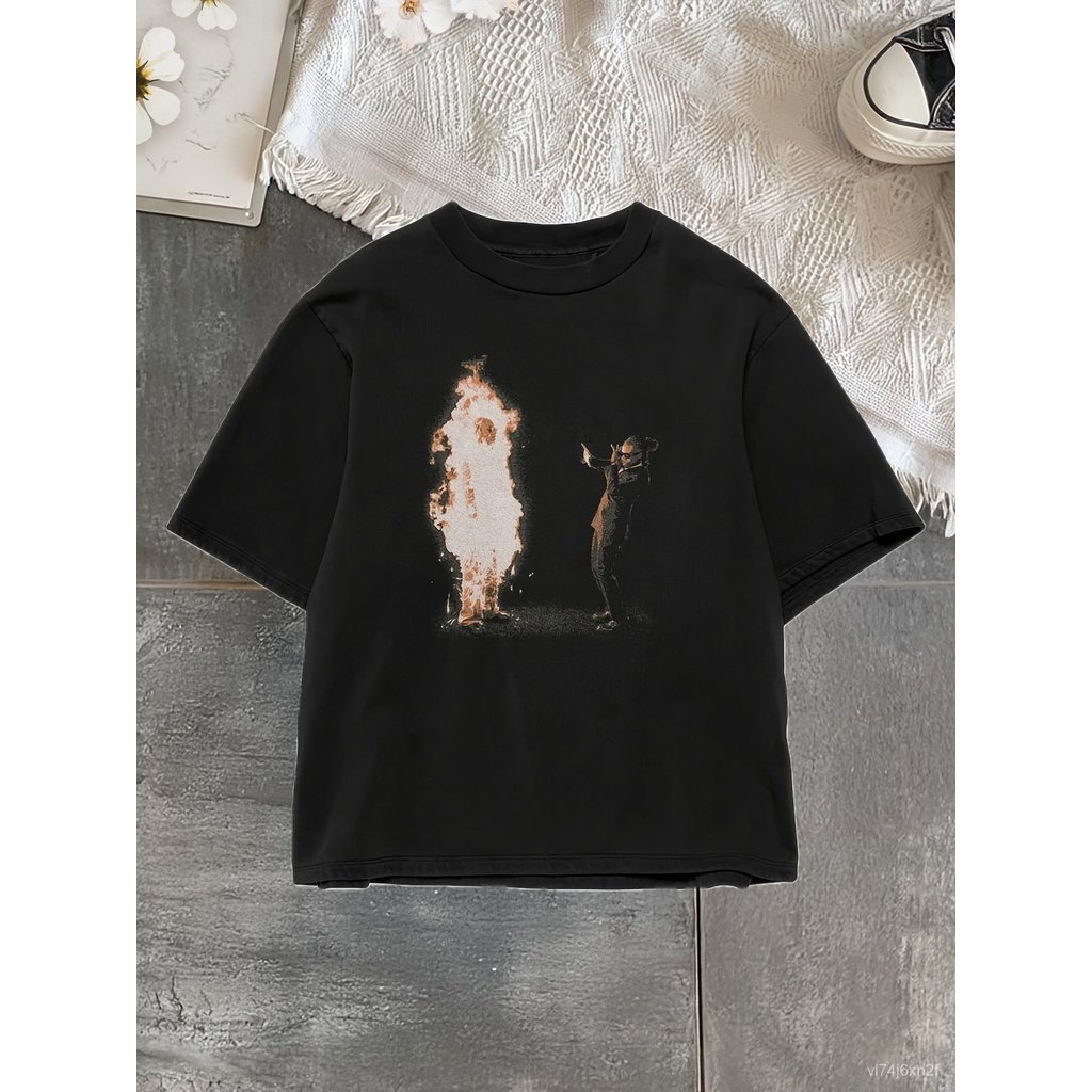 เสื้อยืดกราฟิกแร็ปสีดำสำหรับผู้ชาย - เสื้อ Merch Hip Hop ลาย 'We Don't Trust You'