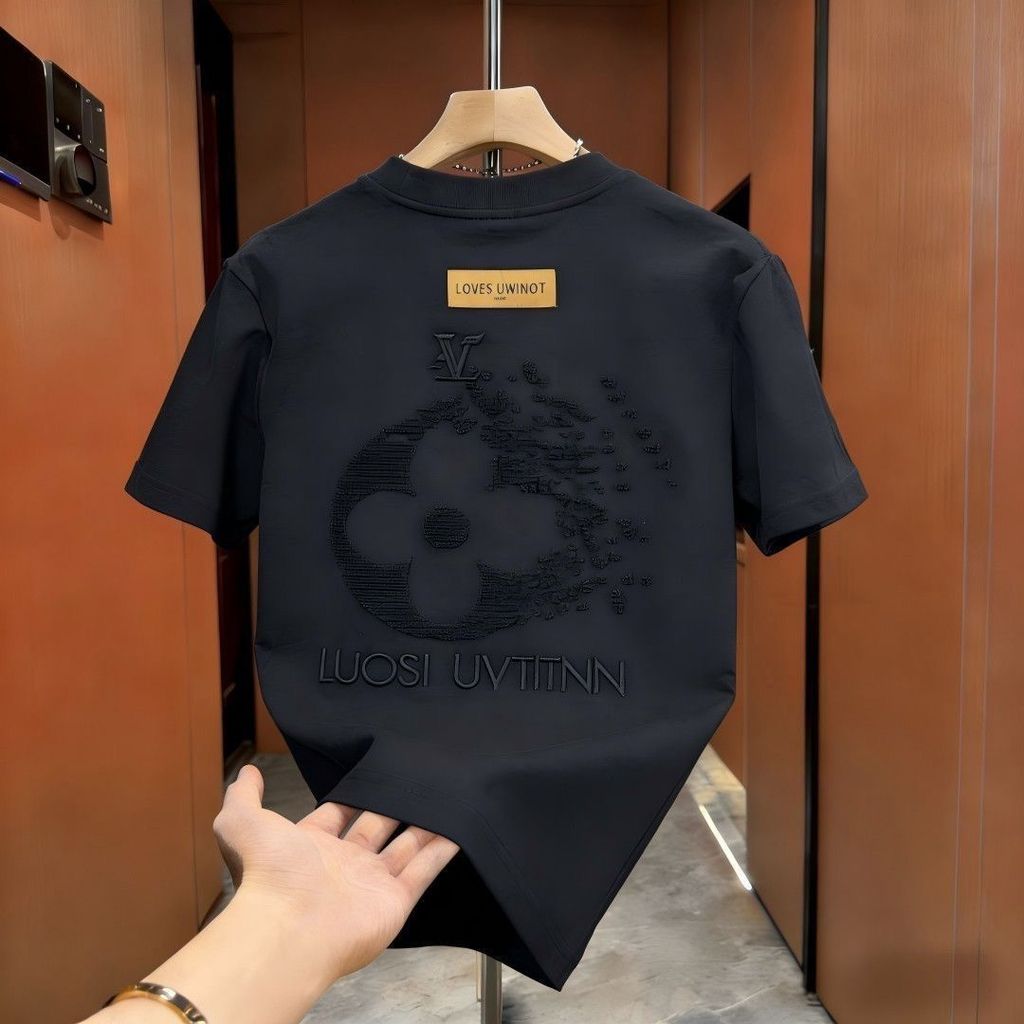 เสื้อยืดแขนสั้นผู้ชาย แบบใหม่สำหรับฤดูร้อน ดีไซน์เรียบหรู คุณภาพระดับไฮเอนด์