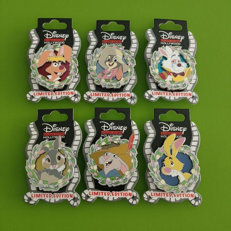 Disney Limited Edition Badge Samp Rabbit Mr. Judy White Rabbit Ampere Rabbit and Webby Rabbit สินค้า