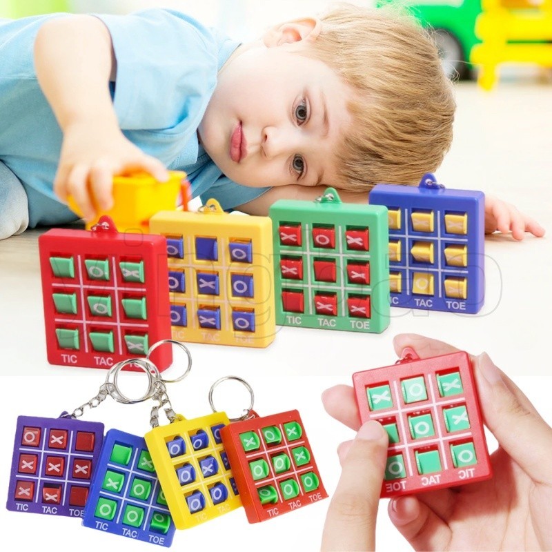 เกม Tic-tac-toe พร้อมพวงกุญแจ / ปริศนา Decompress XO Spin Game Chess Key Chain / ของเล่นเด็กที่น่าสน