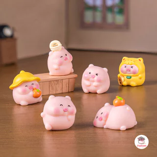 หมูหมวกเหลือง [ เซต 6 ชิ้น ] ตุ๊กตาจิ๋ว โมเดลจิ๋ว แต่งสวน ตุ๊กตาแต่งสวนจิ๋ว ตุ๊กตาจัดสวนถาด
