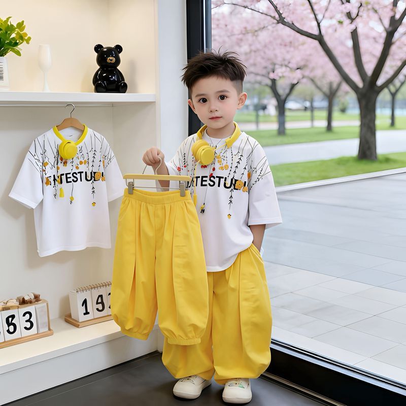 【ร้านใหม่ราคาพิเศษ】ชุดเซทเด็ก เสื้อยืด แขนสั้น สีขาว ลายหล่อ กางเกงขายาว น่ารัก ใส่สบายสำหรับเด็กชาย