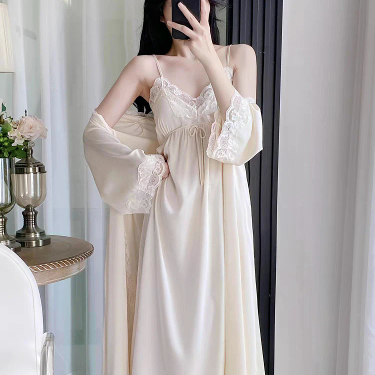 ชุดนอนสไตล์ฝรั่งเศสสำหรับผู้หญิง รวมสลิงและเสื้อคลุม
