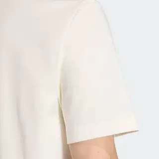 adidas ไลฟ์สไตล์ เสื้อยืดผ้าซิงเกิลเจอร์ซีย์ Essentials Small Logo ผู้ชาย สีขาว KC0904