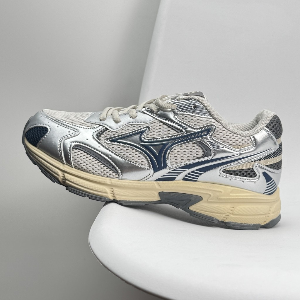 รองเท้าผ้าใบสําหรับผู้ชายและผู้หญิง Running Sues Retro Mesh Dad รองเท้าเพิ่มความสูง 840S CQTT 4MQQ 5