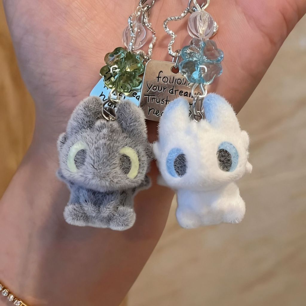 จี้พวงกุญแจไดโนเสาร์การ์ตูนใหม่จี้โทรศัพท์คู่รักส่วนบุคคลและน่ารัก