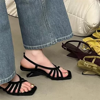 รองเท้าส้นสูงสไตล์สแควร์ toe สำหรับสตรี ทำจากหนังนิ่ม ดีไซน์แฟชั่น