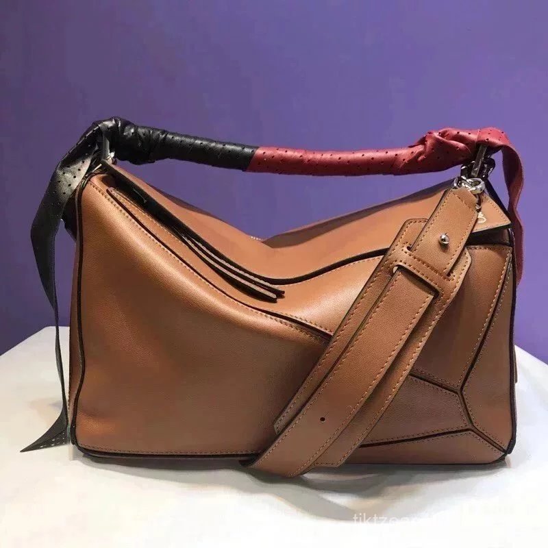 Loewe กระเป๋าผู้หญิง สุดยอด
