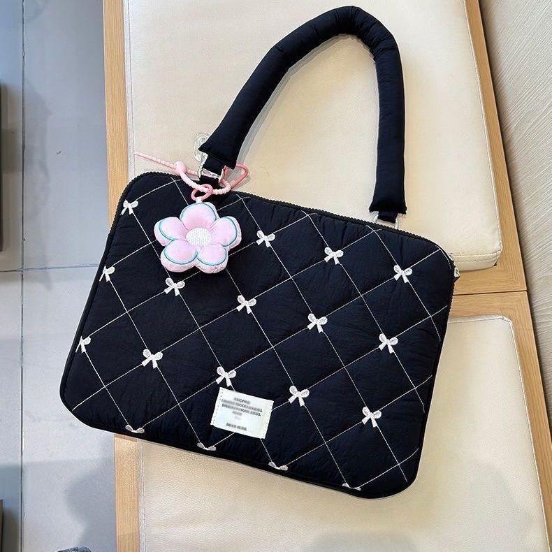 มัลติฟังก์ชั่กระเป๋าคอมพิวเตอร์กันลื่นสองชั้นเหมาะสําหรับ13-16นิ้วน้ําหนักเบาออกแบบหนึ่งไหล่และ ค โรสบอดี เกาหลีน่ารักสะท้อนแสงออกแบบเหมาะสําหรับ [ปลาค็อด]