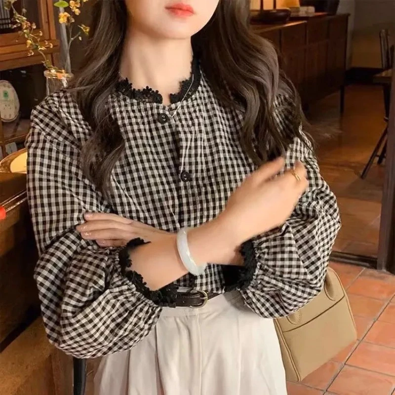 vicky~Xเวอร์ชั่นเกาหลี วินเทจ ลูกไม้ คอกลม แขนยาว ตาราง เสื้อเชิ้ต รุ่นใหม่