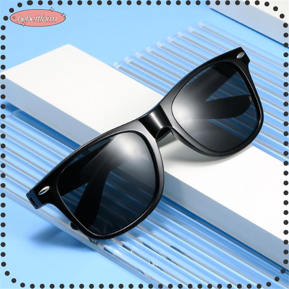 แว่นกันแดดสี candy หลากเฉดสี กับหมวกกันแดดวินเทจ สำหรับแฟชั่นและถ่ายภาพ