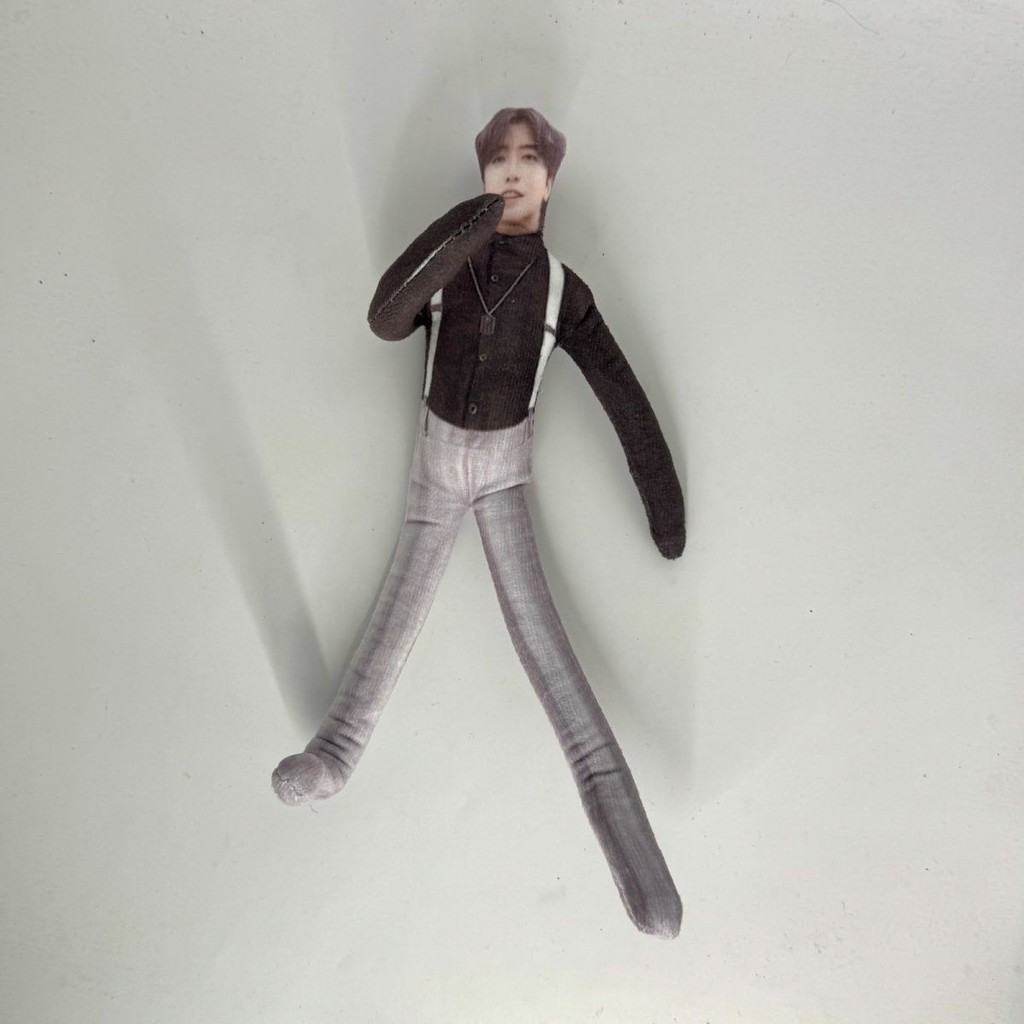 Cai Xukun บทคัดย่อตุ๊กตาสร้างสรรค์ที่กําหนดเองพร้อมรูปภาพพร้อมกรอบลวด Limb แยกเมาส์แห้งตุ๊กตา Plush