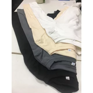HEATTECH (ฮีทเทค คอกลม นุ่ม) เสื้อแขนยาว ใช้ใส่เพิ่มความอุ่นด้านใน กันหนาว ผ้ายืดหยุ่น ผ้าเนื้อนุ่ม