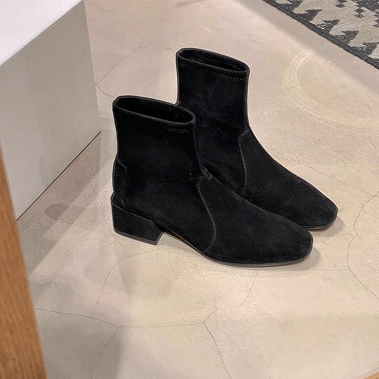 รองเท้าแฟชั่นสีดำส้นหนา ทรงท่อสั้นแขน สไตล์ใหม่สำหรับฤดูใบไม้ร่วงและหนาว ใส่ได้ทุกวัน มีความทนทานและกันลื่น - รูปที่ 7