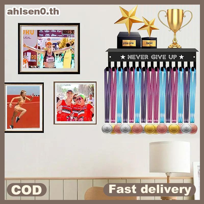 Ahlsen0 ชั้นวางแสดงเหรียญโลหะติดผนังพร้อม "NEVER GIVE UP "เหล็ก Trophy Storage Holder Key Hook Medal