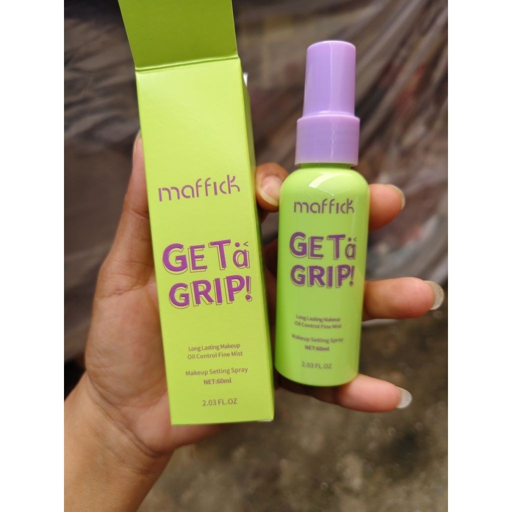 สเปร์น้ำแร่บล็อคเครื่องสำอาง Maffick ขนาด60ml. และ 100ml.