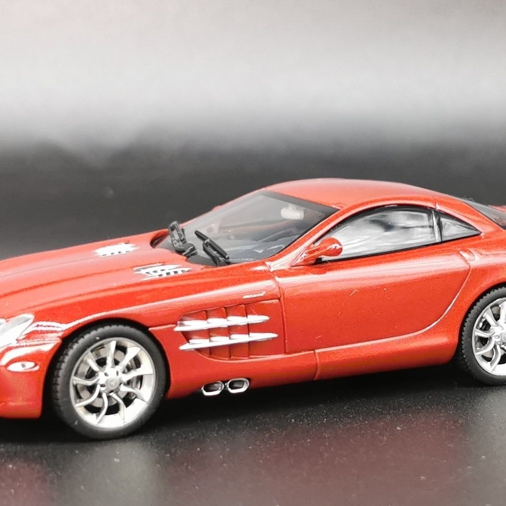 AUTOART 1/43 Mercedes-Benz SLR McLaren Burgundy Out of Print Model