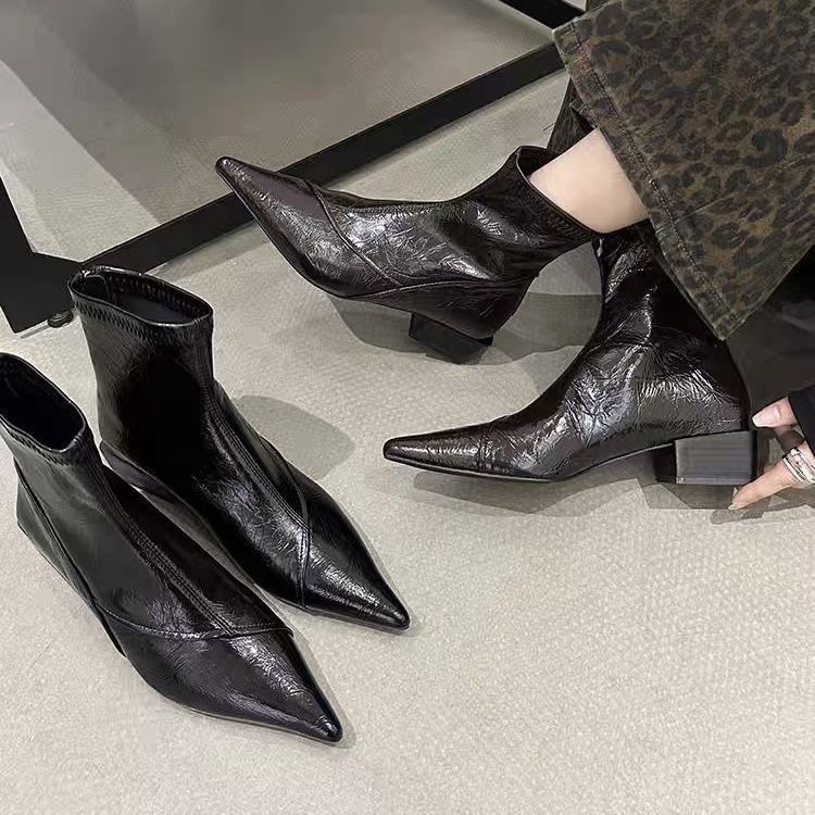 Z3WC อารมณ์ High-End ส้นหนาแฟชั่น Martin BOOTS เวอร์ชั่นเกาหลี Niche Design All-Match Pointed Toe รอ