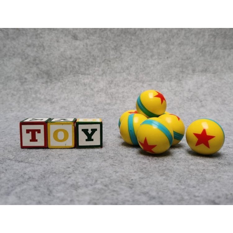 ส่งออก Bulk Toy Story Small Square และ Pixar Bouncy Ball เครื่องประดับ ZYUU