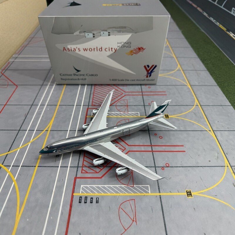คลังสินค้าพร้อม YY Wings 1/400 อะไหล่ทดแทนโกดังเปิด Cathay Pacific Airlines B747-400F เครื่องบินรุ่น