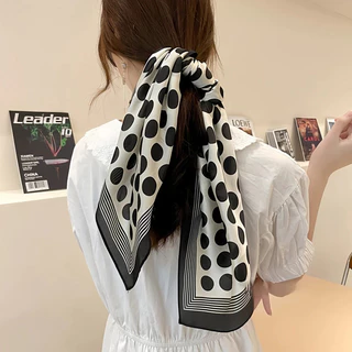 จัดส่งทันที🚀 🎀Polkadot style ผ้าโพกผมลายจุดผ้าผูก ขนาด 70x70 cm. ผ้าพันคอลายจุด ผ้าพันคอออลแมตช์