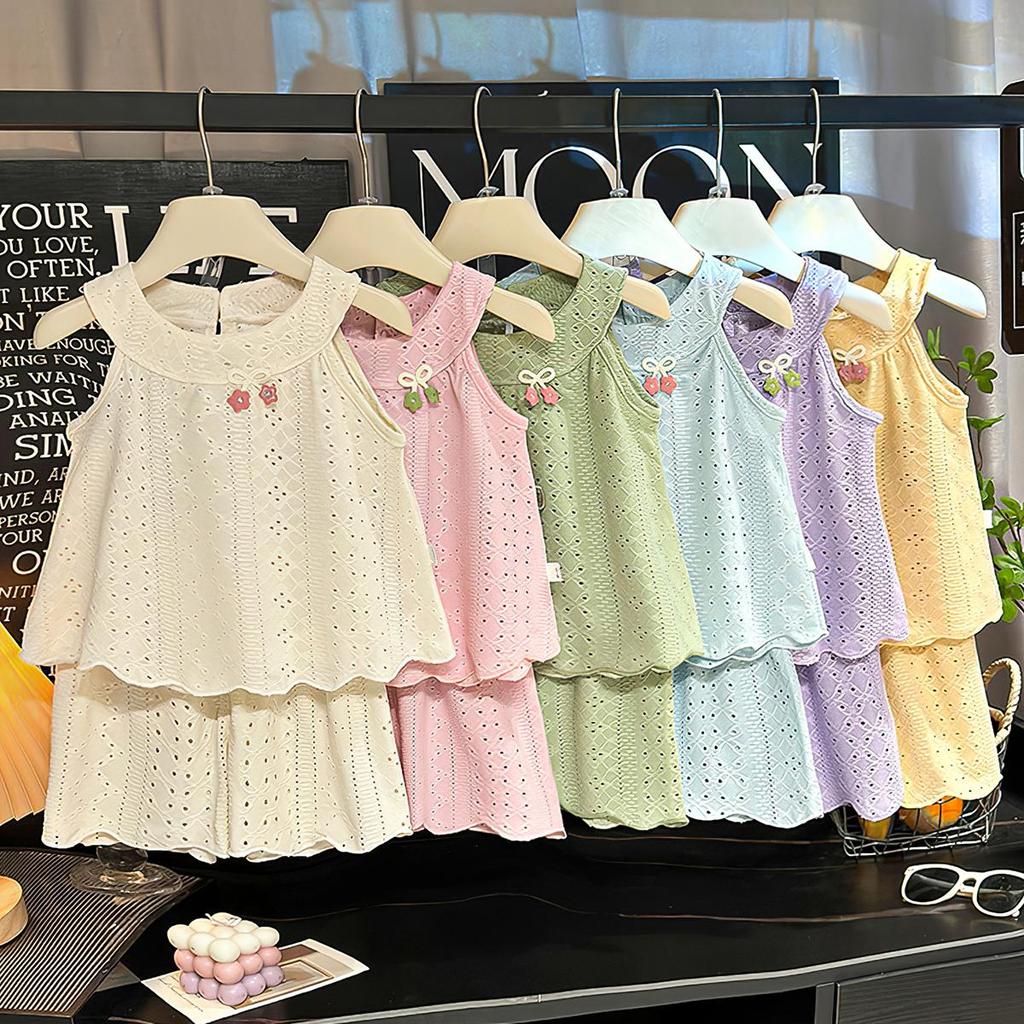 ชุดสองชิ้นเด็กผู้หญิงฤดูร้อนใหม่ กางเกงขาสั้นลูกไม้น่ารัก เสื้อกล้ามไร้แขนหรูหรา หวานนุ่มนวล 1-8ปี