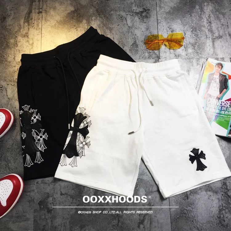 เสื้อยีนส์สไตล์ฮ่องกง ลายขาวดำ กระโปรงขาสั้นและกางเกงขายาว สำหรับท่านชายและหญิง สวมใส่ง่ายในฤดูร้อน