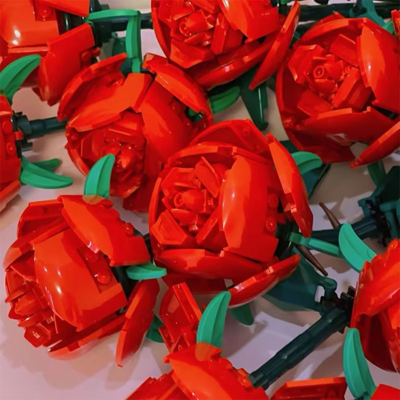 ดอกกุหลาบ DIY 5 ชิ้น ช่อดอกอิฐ บล็อคตัวต่อ รูปดอกกุหลาบ ดอกไม้นิรันดร์ บล็อคตัวต่อ ของขวัญวันวาเลนไทน์