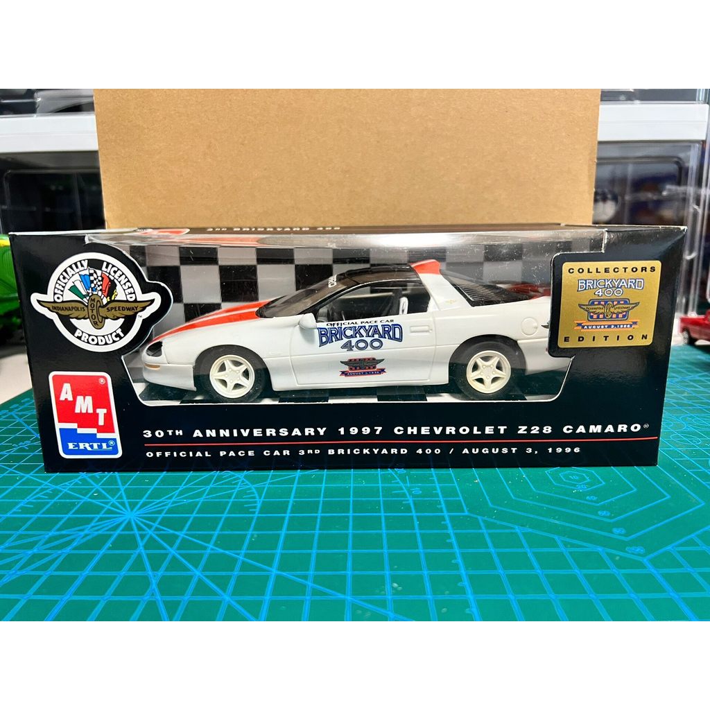 [Orphan] รุ่น AMT Chevrolet Camaro Z28 30th Anniversary Car Model.American AMT Brand Is the Big Brot