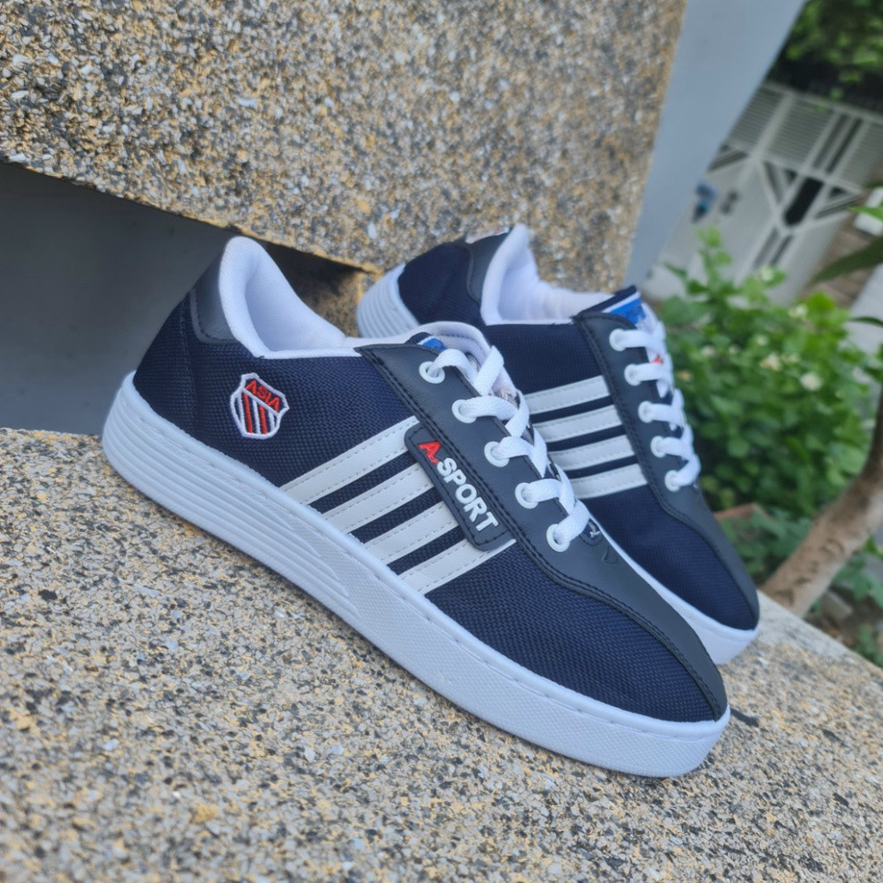 Asia M028 รองเท้าผ้าใบผู้ชาย 4 แถบสีขาว