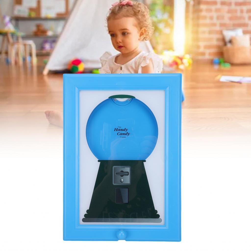 Xihho Handy Candy Frame Gumball Machine ในภาพตู้ติดผนัง