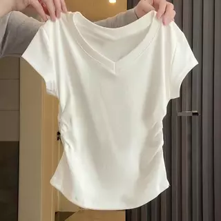 สาวลดอายุ ความรู้สึกของการออกแบบ แต่งจีบย่น เสื้อจั๊มเอว คอกลม ใส่แล้วเพรียว แขนสั้น "เสื้อเชิ้ตเอวลอยผู้หญิง "