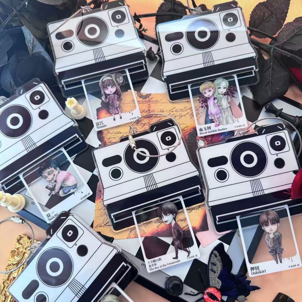 Ito Junji อะนิเมะพวงกุญแจผู้หญิงดึงออกอะคริลิค Key Chain Man Tomie Key แหวนจี้เครื่องประดับอุปกรณ์เส