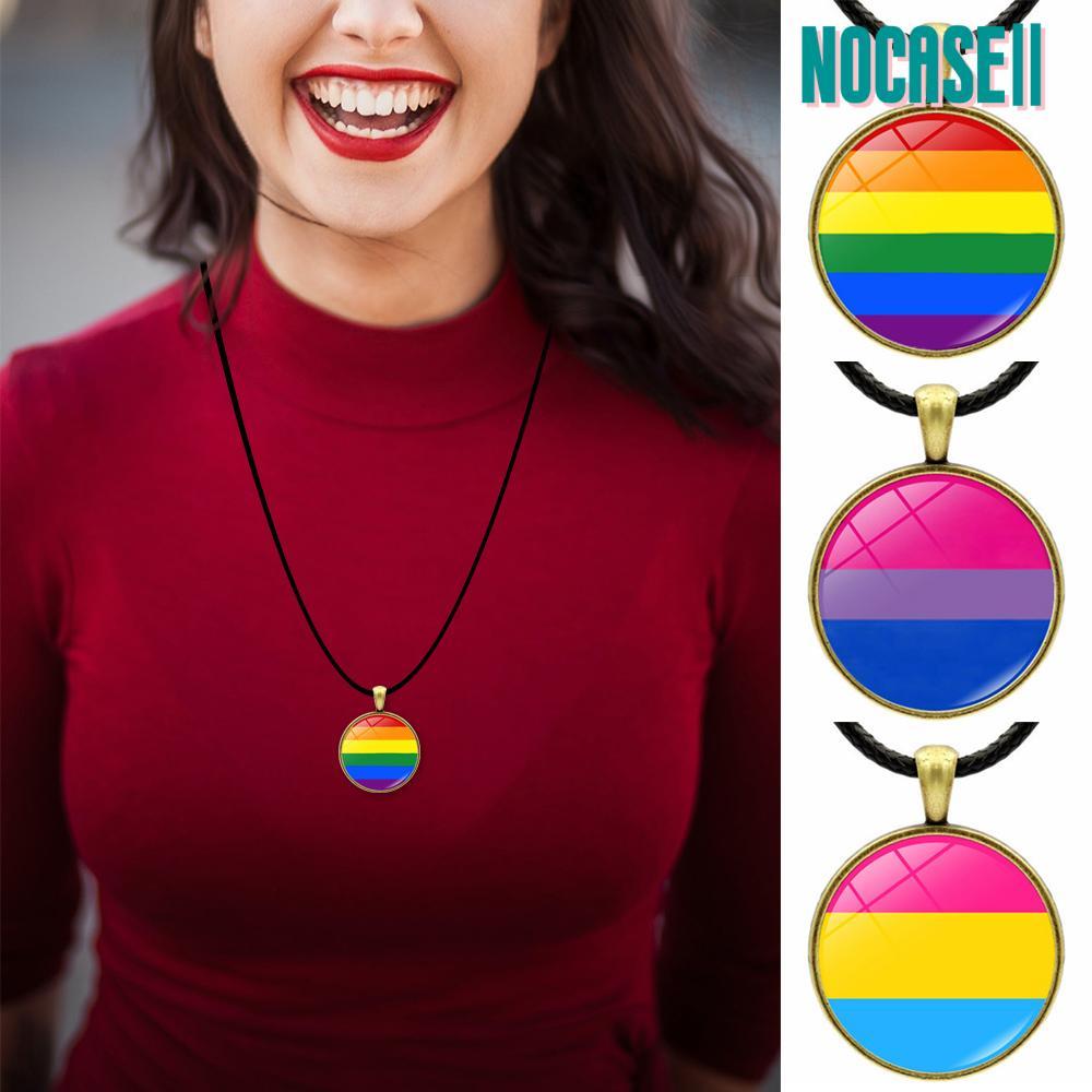 สร้อยคอมีจี้แบบสายรุ้ง สำหรับชุมชน LGBT