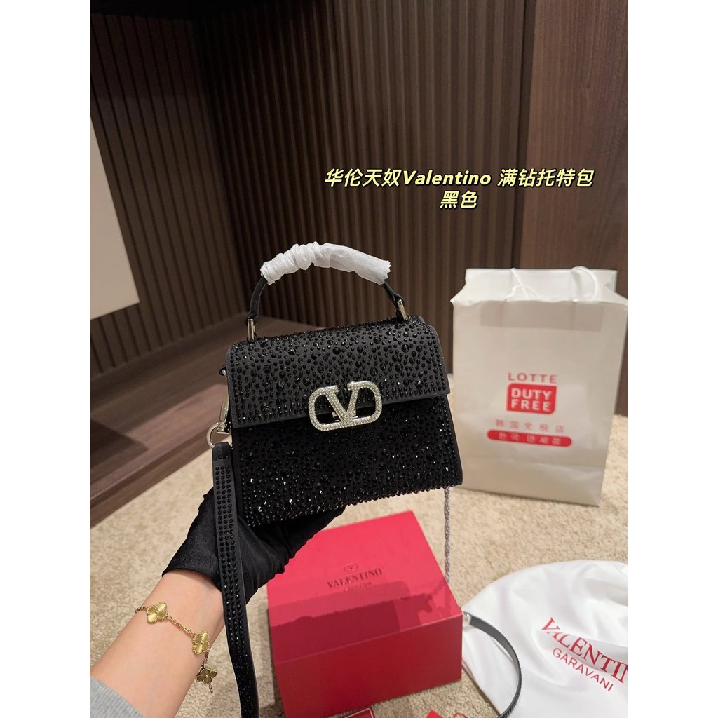 25.5.13 อัปเดต Valentino Valentino Full Diamond Tote Bag มีเจ็ดสี