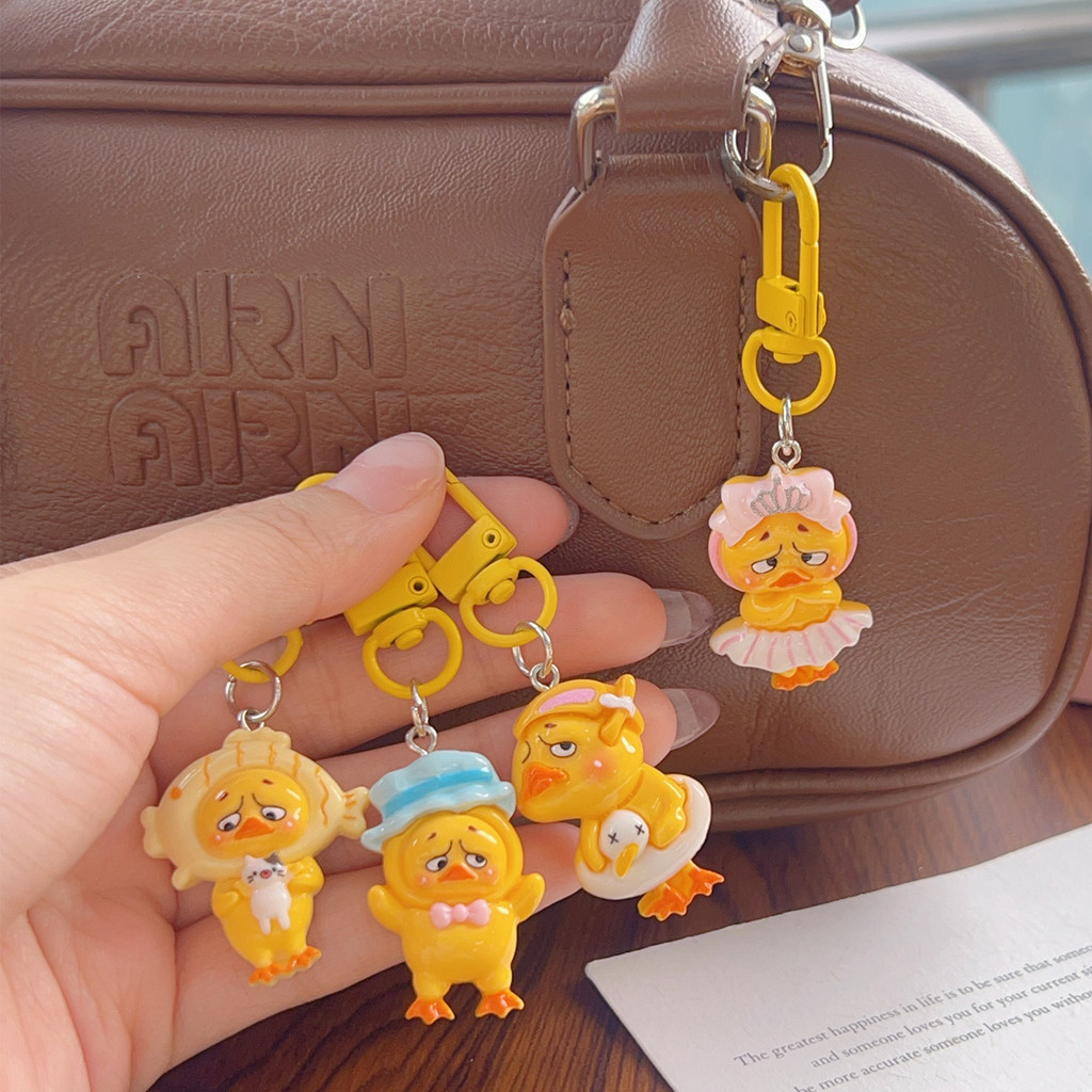 การ์ตูน Upset ตุ๊กตาเป็ดพวงกุญแจ - Upsetduck เป็ดสีเหลืองเรซิ่นกระเป๋าเครื่องประดับ - พวงกุญแจอุปกรณ