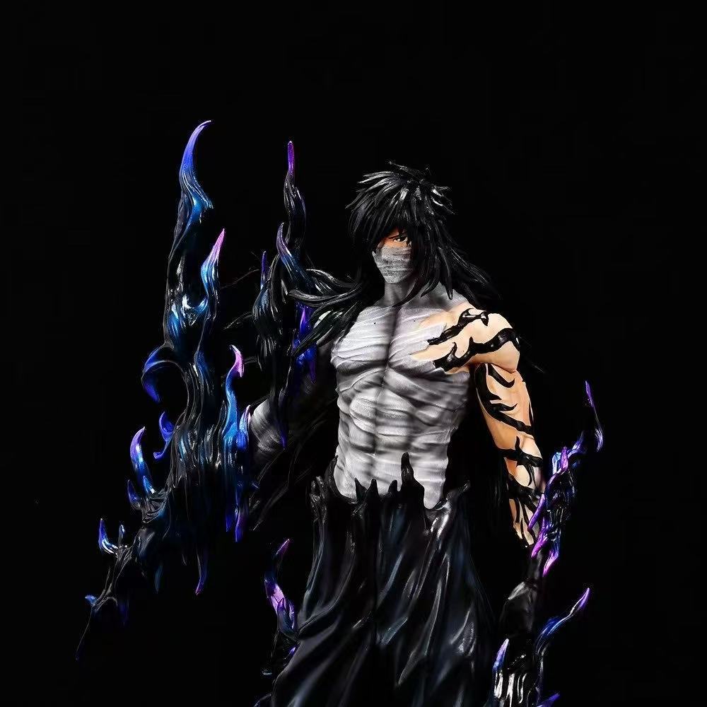 Kurosaki Ichigo GK ไม่มีดวงจันทร์ Ichigo Void White Bull Head Ichigo Void Ichigo ยืนท่าทางอะนิเมะรูป