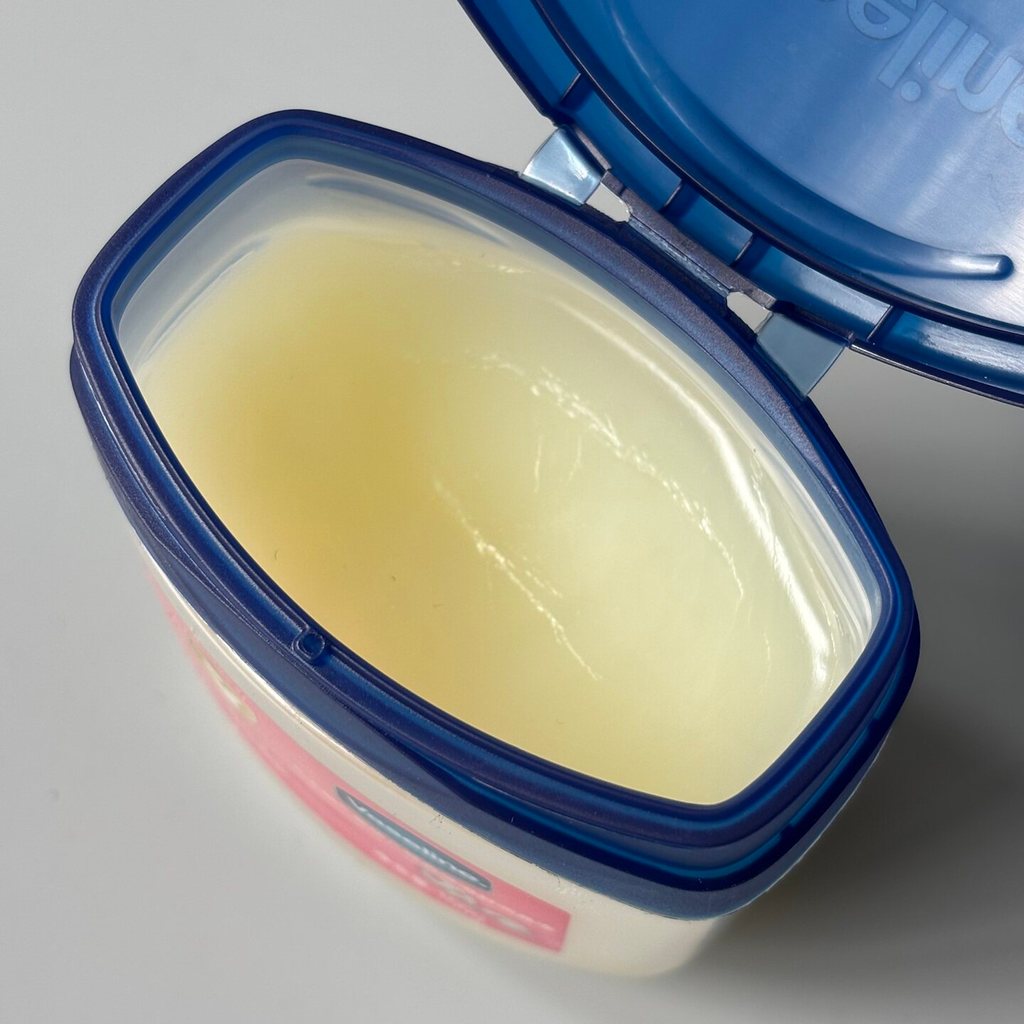 lipbalm ลิปมัน Medical Pure White Vaseline Lip Balm Moisturizing Lip Care Ointment Anti-Cracking Lip