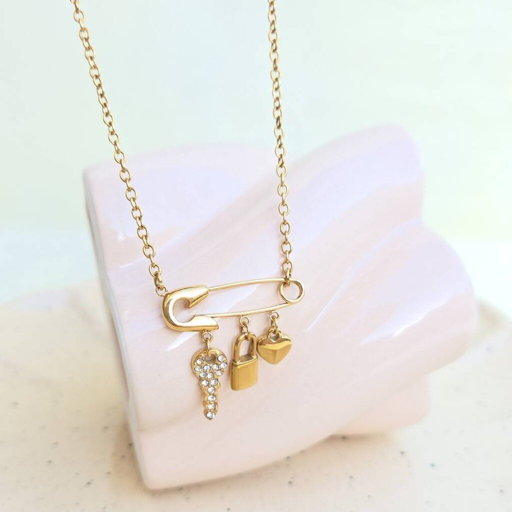 (WELRY.acc) พร้อมส่ง สร้อยคอเข็มกลัดพร้อมชาร์ม รุ่น Esme