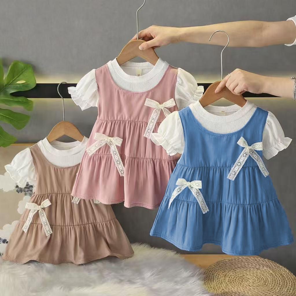 <พร้อมส่งจากไทย> ชุดเดรสเด็กผู้หญิง สไตล์เกาหลี แต่งโบว์ลูกไม้ฉลุสุดน่ารัก