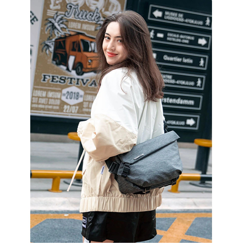 【ออกงาน-เที่ยว】กระเป๋าสะพายอก ผ้า Oxford กันน้ำเบาๆ ปลอดภัย จุiPad 11นิ้ว ผู้หญิงผู้ชายใส่ได้ ไปเรีย