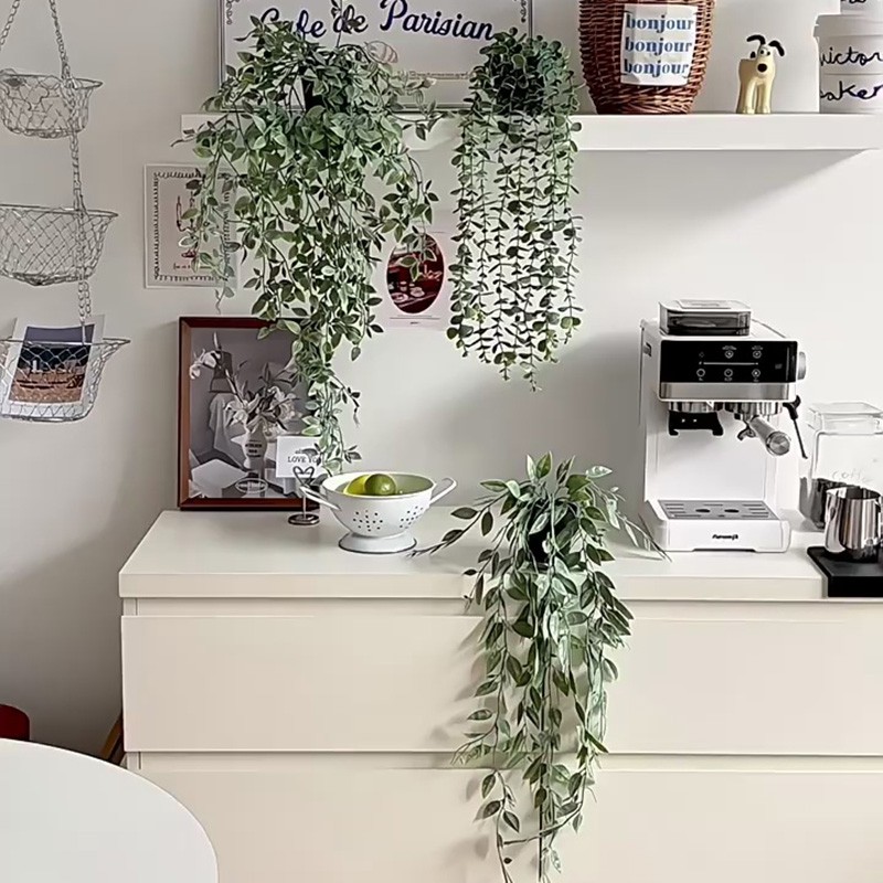Nordic ประดิษฐ์ Eucalyptus Vines กระตุ้นแขวน Greenery สําหรับห้องนั่งเล่นตกแต่ง