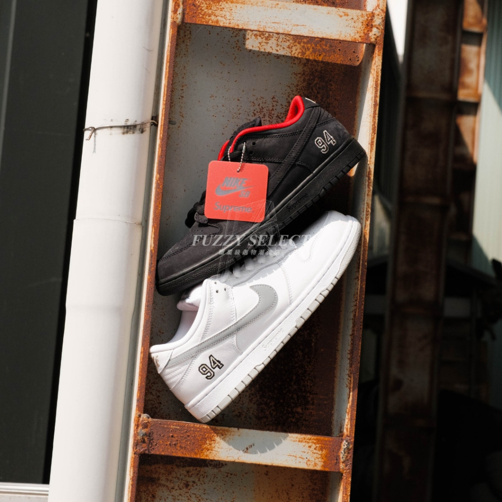 JP จัดส่งฟรี Supreme x Nike SB Dunk Low HQ8487-001 HQ8487-100