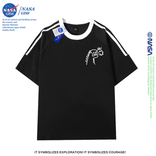NASA เสื้อยืดสามแถบชายหญิง oversize แขนสั้น สไตล์ลำลอง summer ไดโนเสาร์น้อย คอตตอน100% คอกลม หลวมและระบายอากาศ