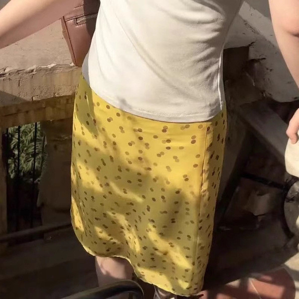 cicishop1 Korean shorts กางเกงขาสั้นสบาย กระโปรงสั้นลายจุด Dopamine สีเหลือง สำหรับฤดูร้อน มีเข็มขัด