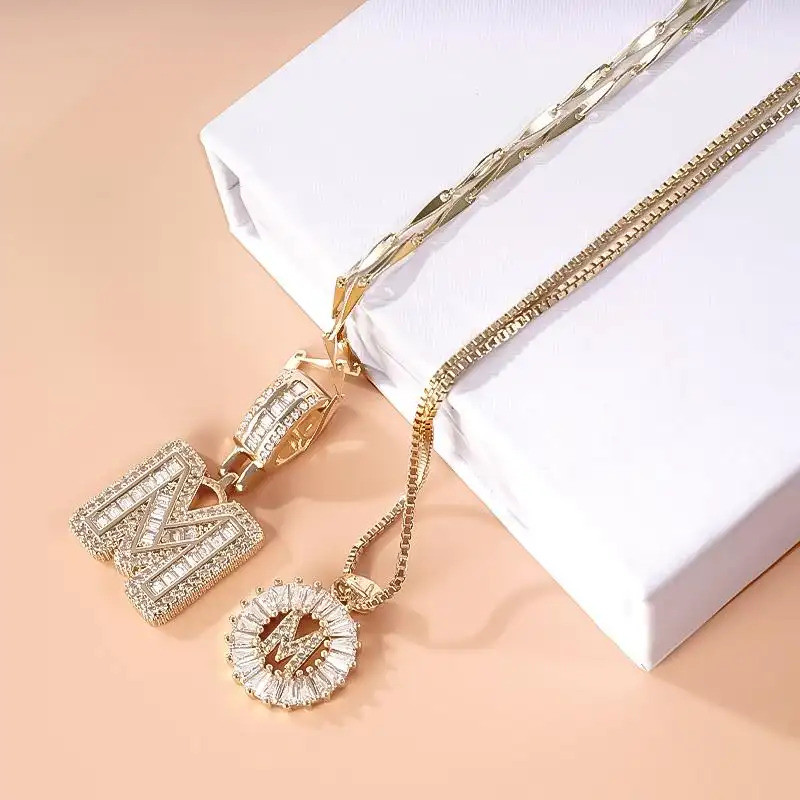 มินเดก้า สร้อยคอมีตัวอักษรชุบทอง 14K ขนาดadjustable 17"-19", เหมาะสำหรับผู้หญิง