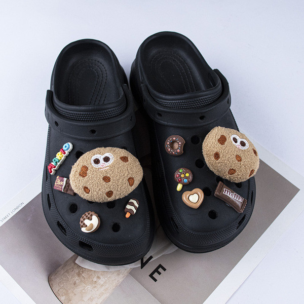 daddy jibbitz jibbitz crocs ของแทั รูรองเท้าทําเองอุปกรณ์เสริมน่ารักการ์ตูนที่เต็มไปด้วยผ้าฝ้ายตุ๊กต